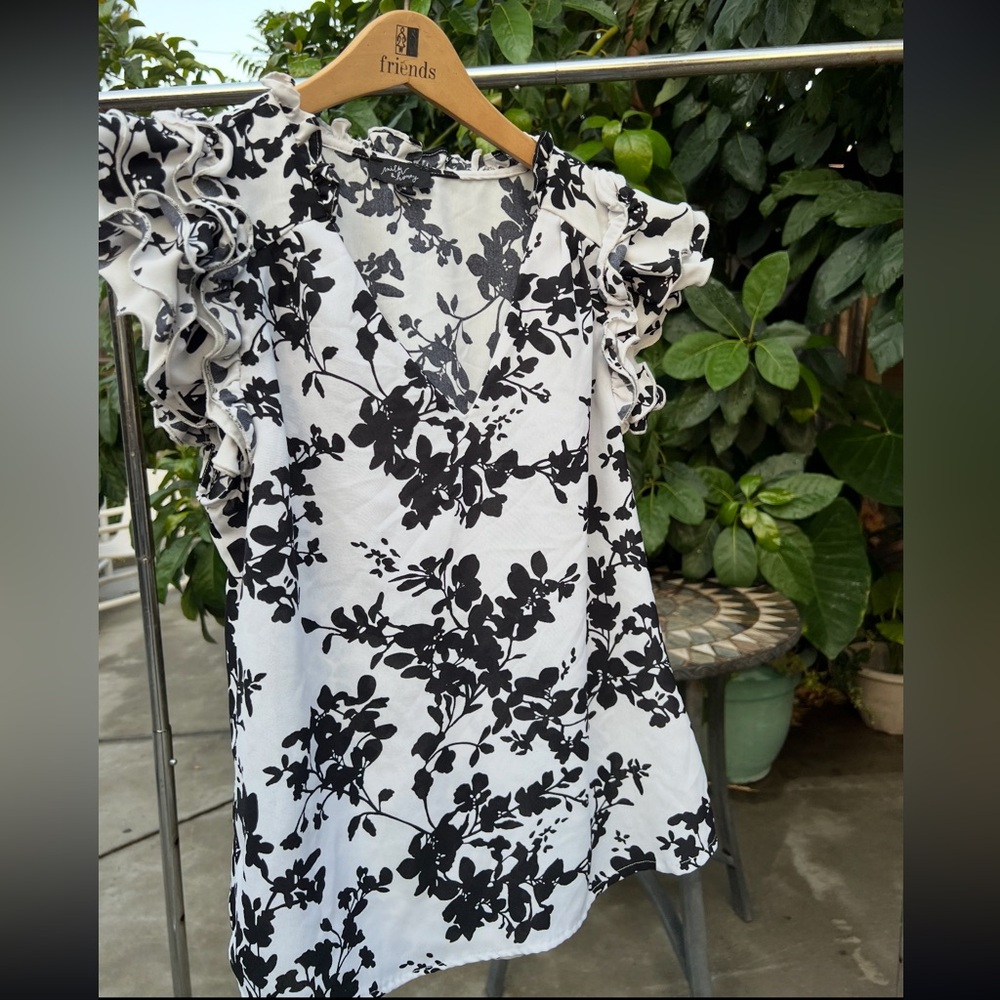 Milk & honey floral top